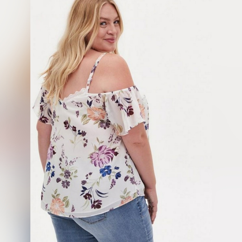 Torrid White Cream Ruffled Blouse - Picture 3 of 8